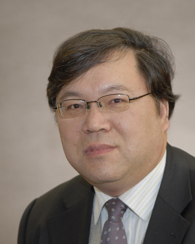 芮明杰,复旦大学特聘教授,博士生导师,复旦大学管理学院产业经济系