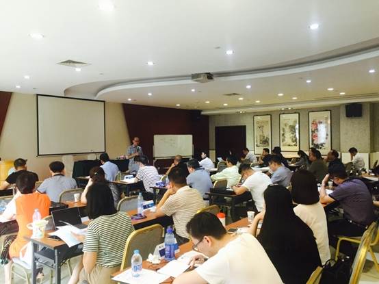 陈亚民教授上课.jpg