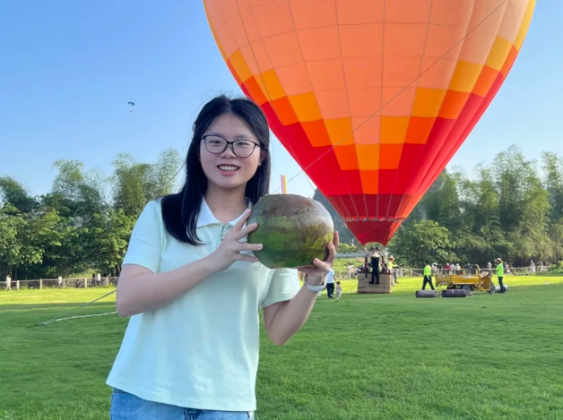 专业排名第一！在复旦管院，黄佳慧跑出了自己的“风向”